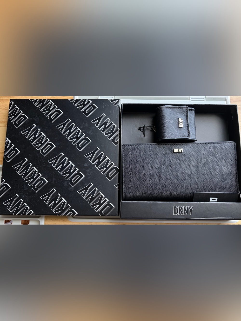 DKNY Black Leather Wallet and Key Case Set